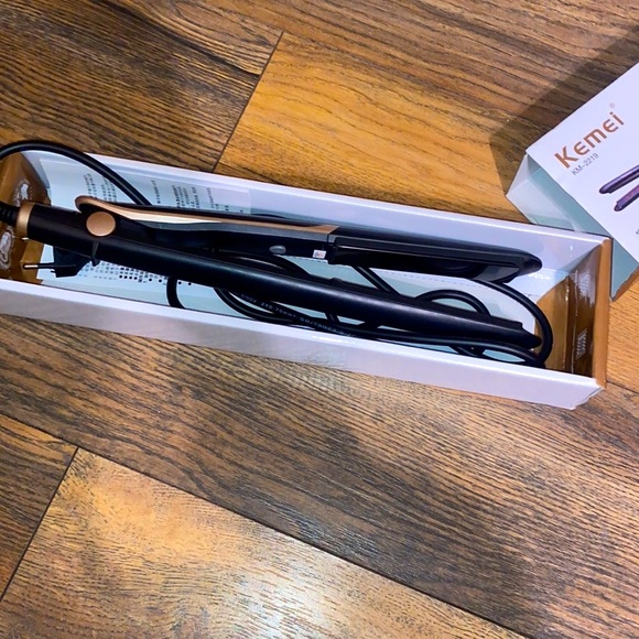 Kemei Hair Straightner - Picture 4 of 5